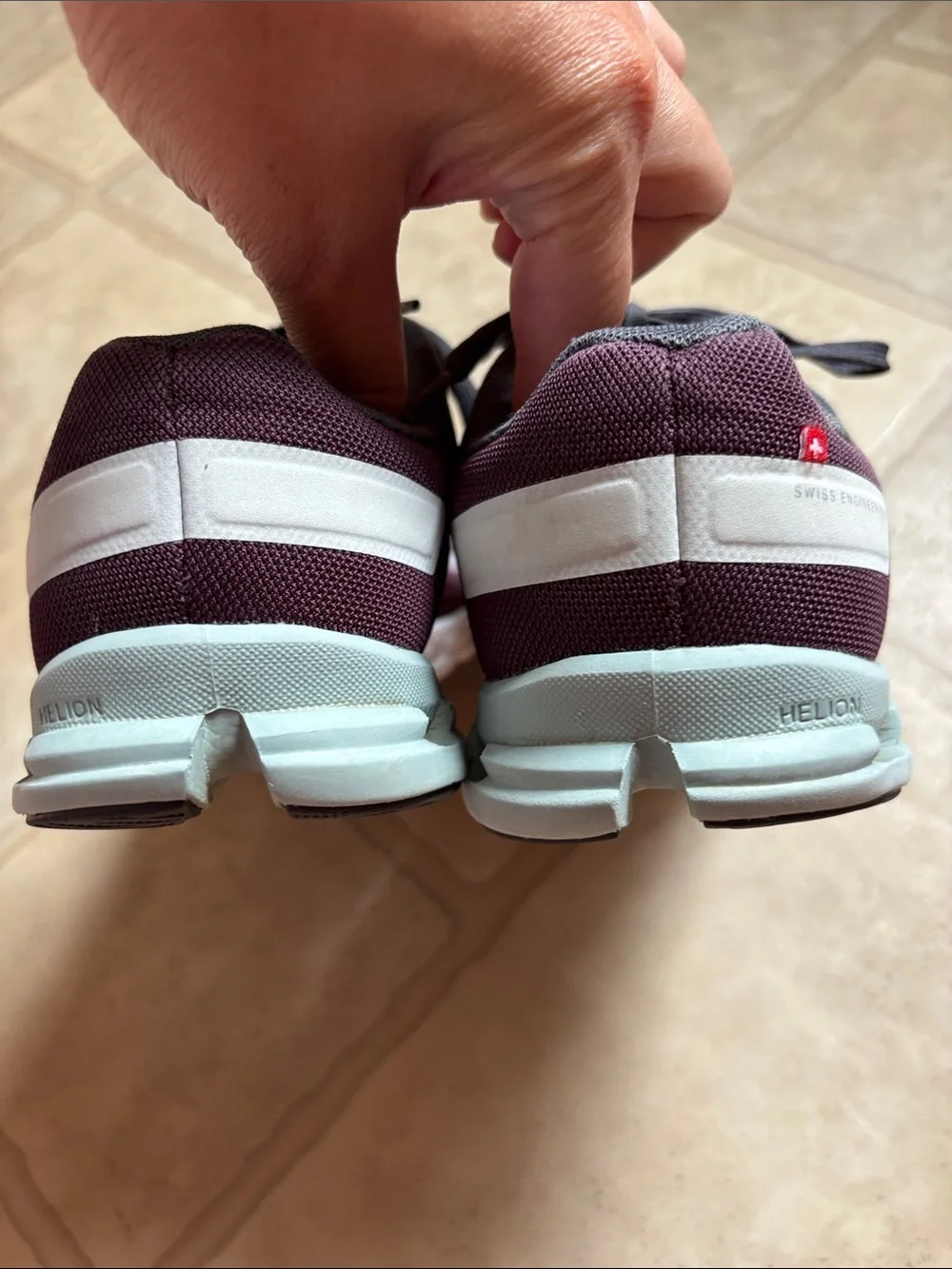 On Cloud Flow Gym Running Shoes Womens Size 7 Mulberry Grey Athletic Swiss